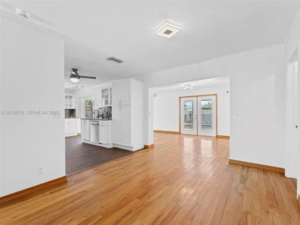 2011 N 52nd Ave, Hollywood, FL 33021