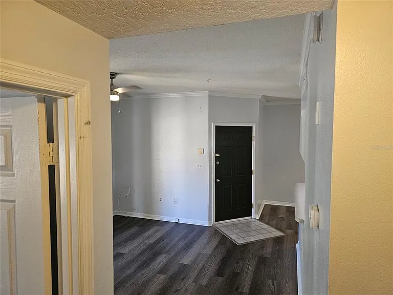 5620 Pinnacle Heights Cir #304 — Photo 16