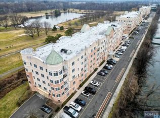 2101 Windsor Park Ct, Englewood, NJ 07631