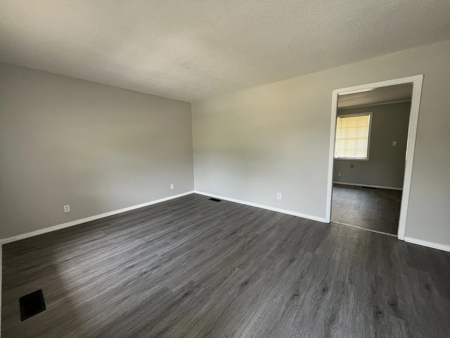 606 Austin St Brownsville - 1 — Photo 2