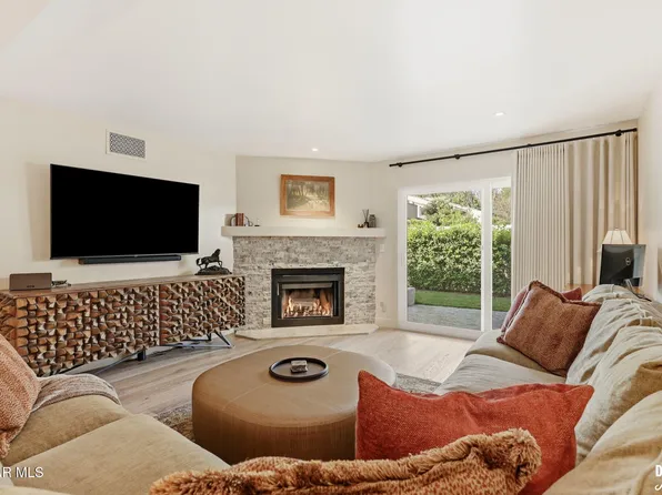 571 Artisan Rd, Thousand Oaks, CA 91320