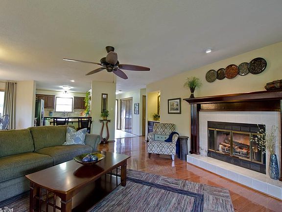 5th image of 2311 Lakeshore Dr