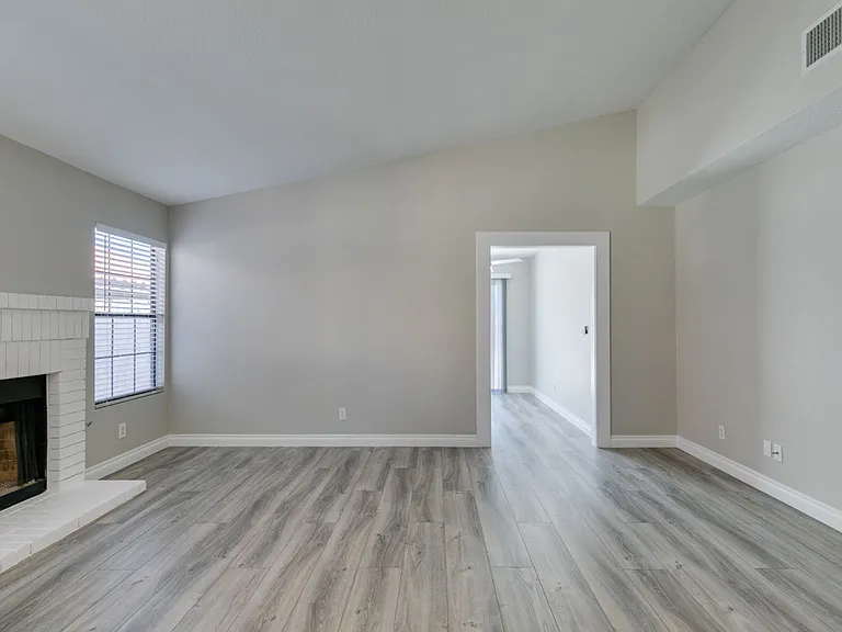 8292 Palmada Dr — Photo 6