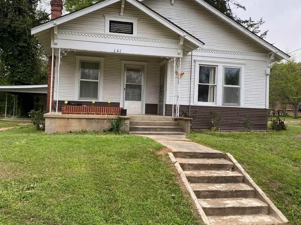 141 N Church St, Mineral Springs, AR 71851