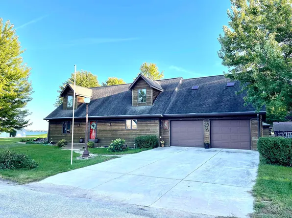 114 White Cap Rd, Storm Lake, IA 50588