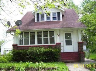 823 15th Ave S, Clinton, IA 52732