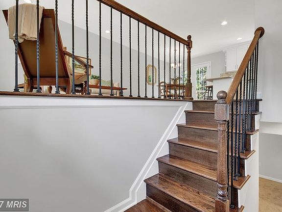 4th image of 37 Greenview Ave