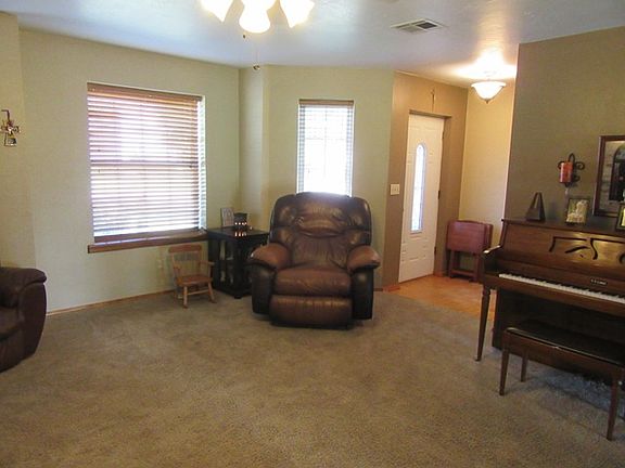 5th image of 1005 N 10th St