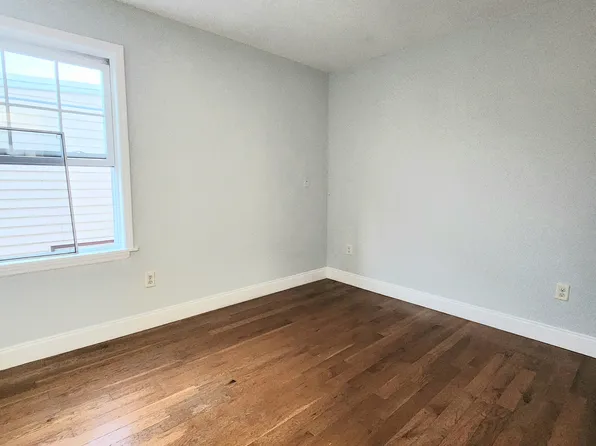 54 Newman Avenue image 6 of 22