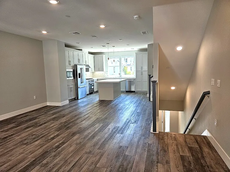122 Ranch Ln — Photo 3