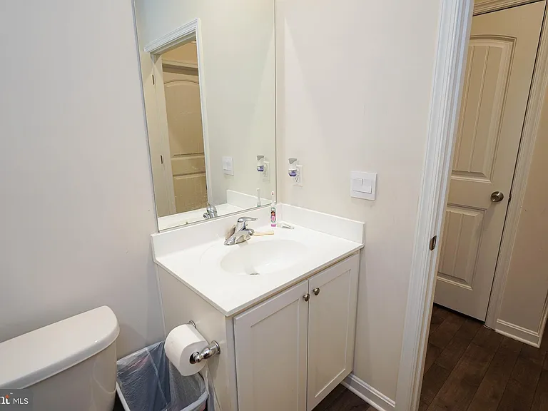 1712 Severn St — Photo 30