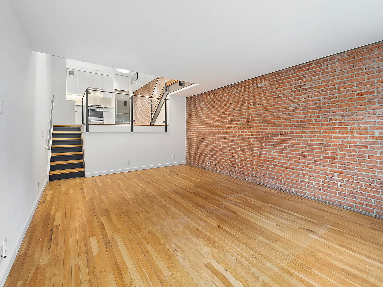 259 West Tenth Street — Photo 2