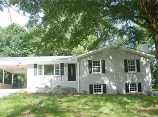 718 Old Mill Rd, High Point, NC 27265