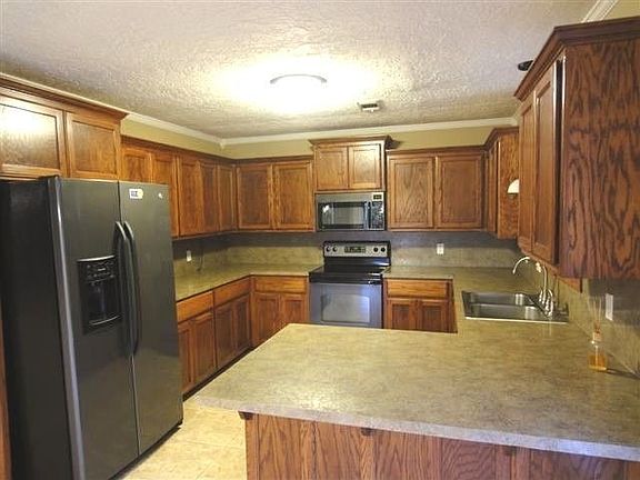 3rd image of 3340 Twin Cedars Ln