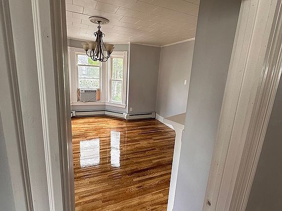 2nd image of 23 17th Ave #2