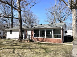 1110 Pin Oak Dr, Mahomet, IL 61853