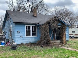 324 N Cherry St, Puryear, TN 38251