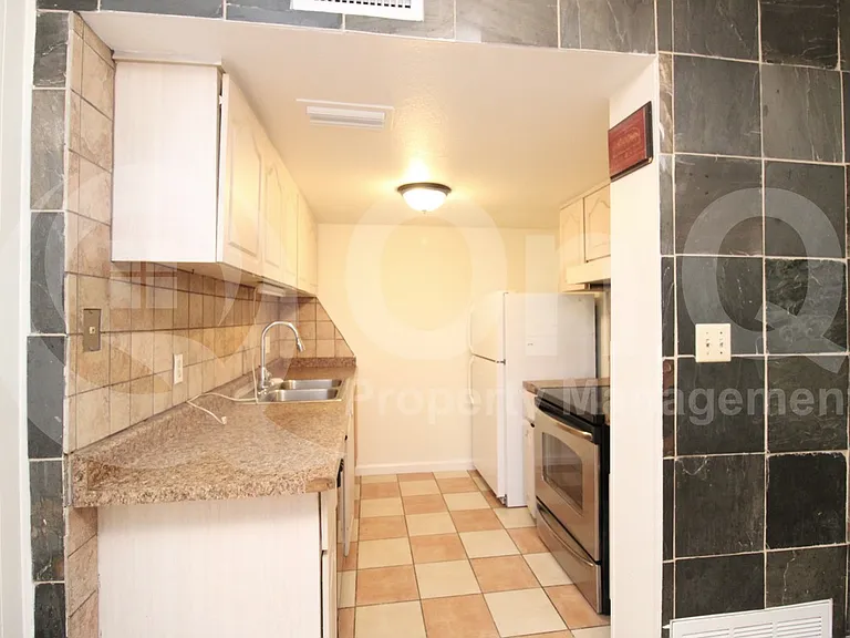 3409 W Echo Ln — Photo 16