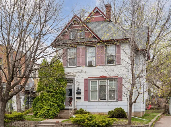 57 Winifred St W, Saint Paul, MN 55107