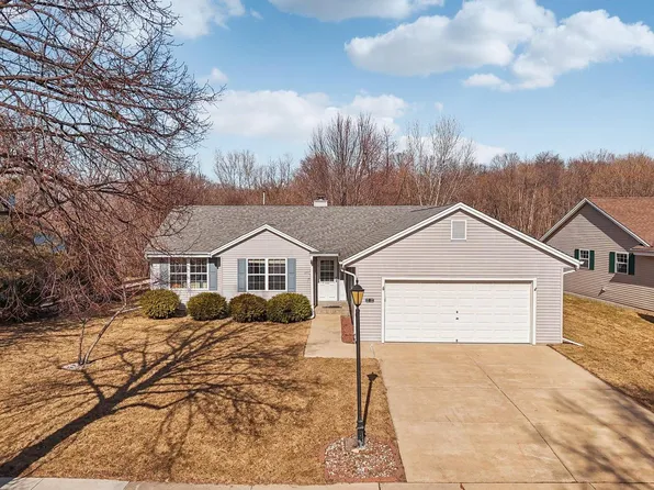 1717 Rempe DRIVE, Waukesha, WI 53186