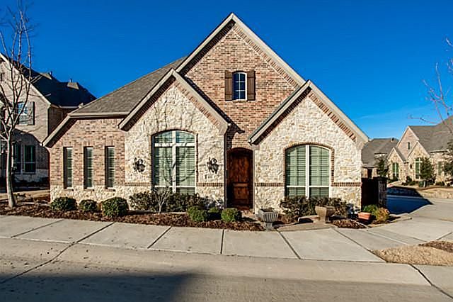 1st image of 400 Sir Torin Ln
