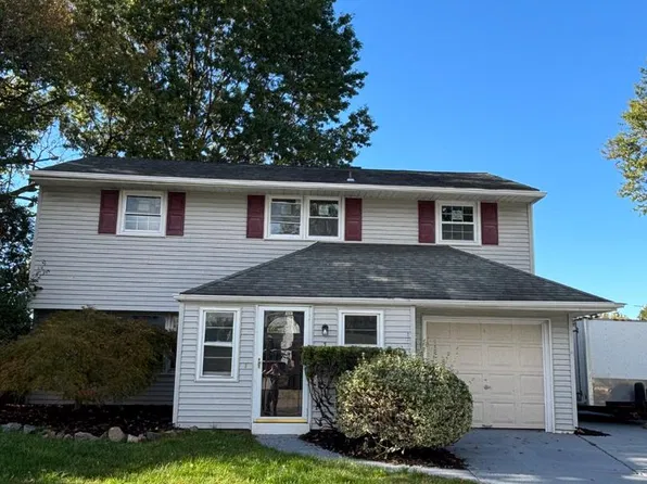 3 Monterry Dr, Newark, DE 19713