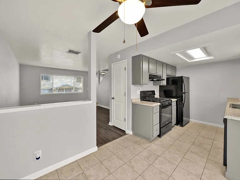 Heather Ridge Apartments — Photo 6