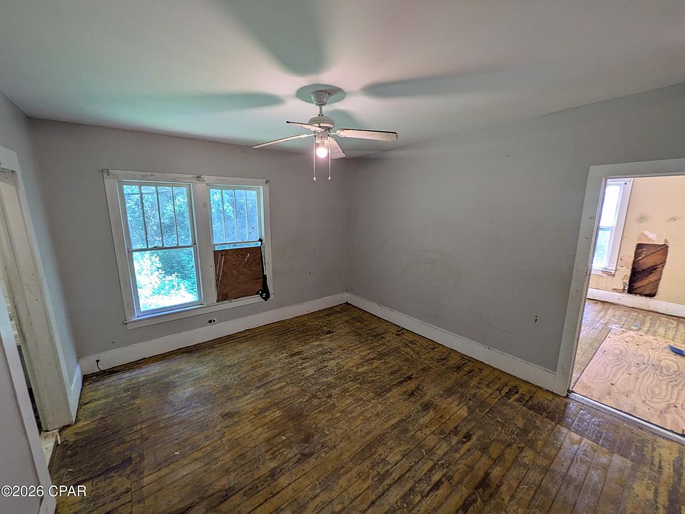 13th image of 4803 Basswood Rd