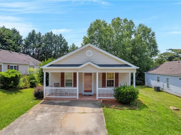 1639 Hallmark Hills Dr, Griffin, GA 30223