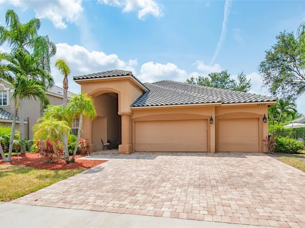 12372 Cascades Pointe Drive, Boca Raton, FL 33428