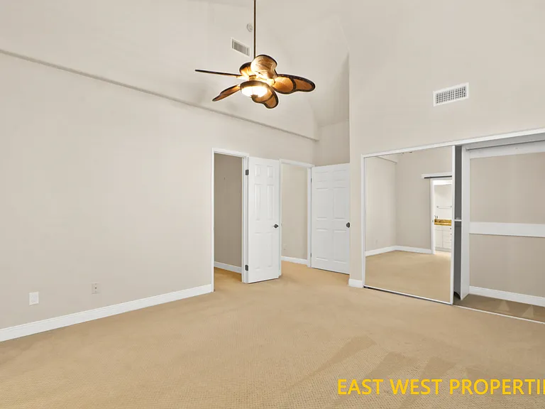 18 Timbergate — Photo 19