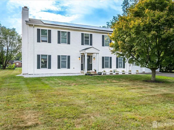 154 Dutton St, Somerset, NJ 08873