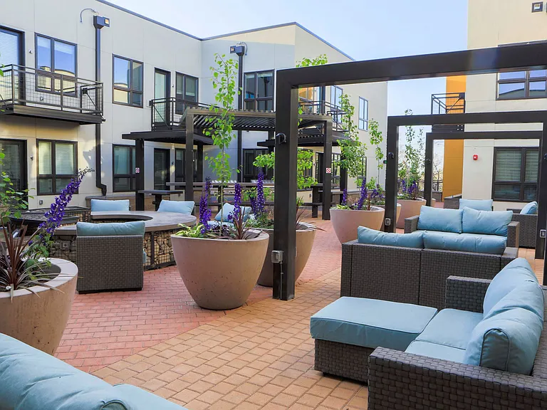 Highland Place — Photo 14