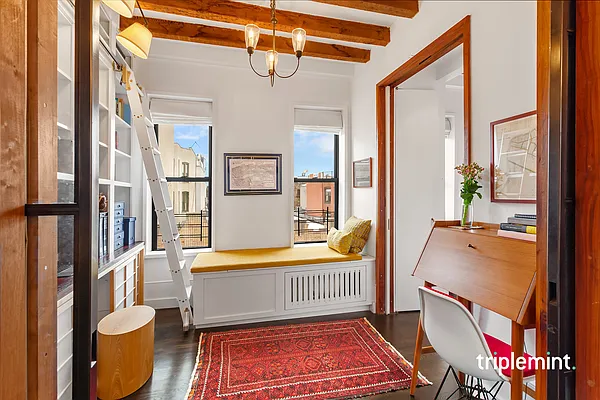 Sold by Triplemint | media 3