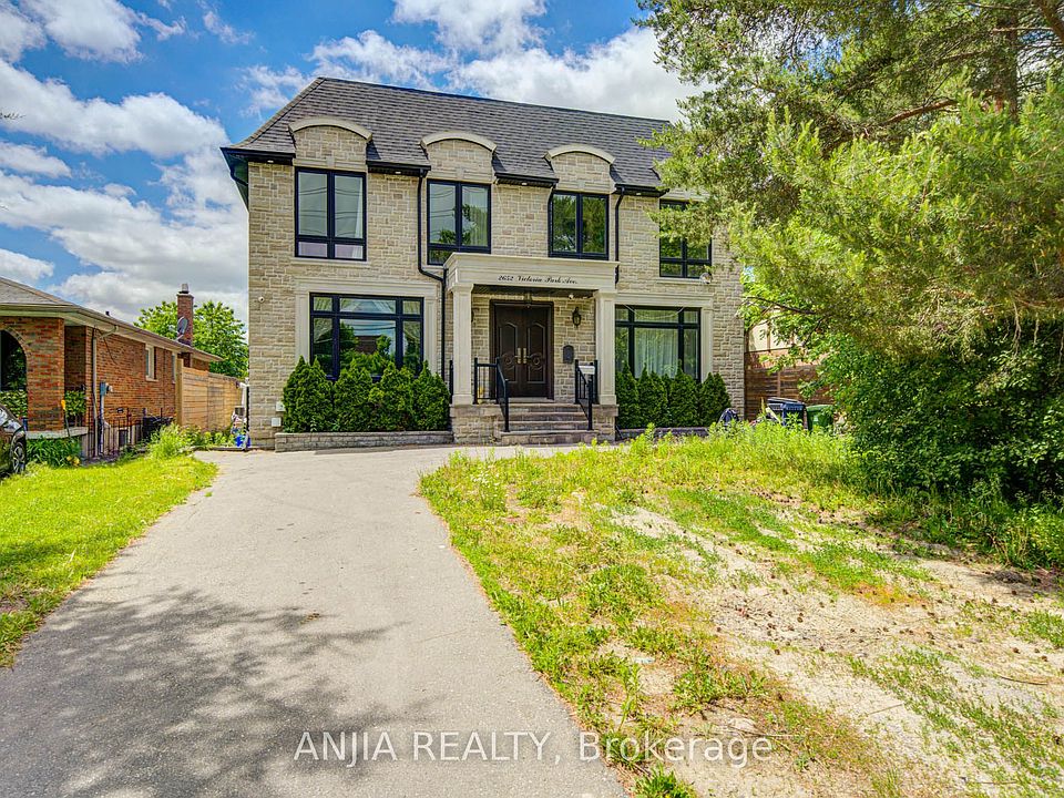 1st image of 2652 Victoria Park Ave
