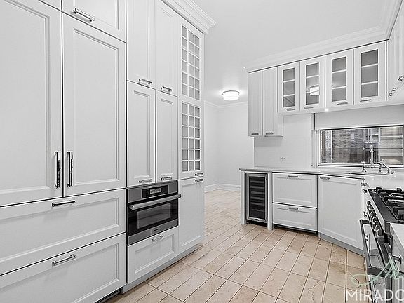 5th image of 103 E 86th St APT 6A