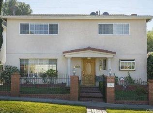 21846 Dumetz Rd, Woodland Hills, CA 91364
