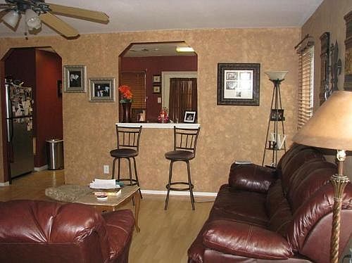 2nd image of 3219 Maryfield Ln