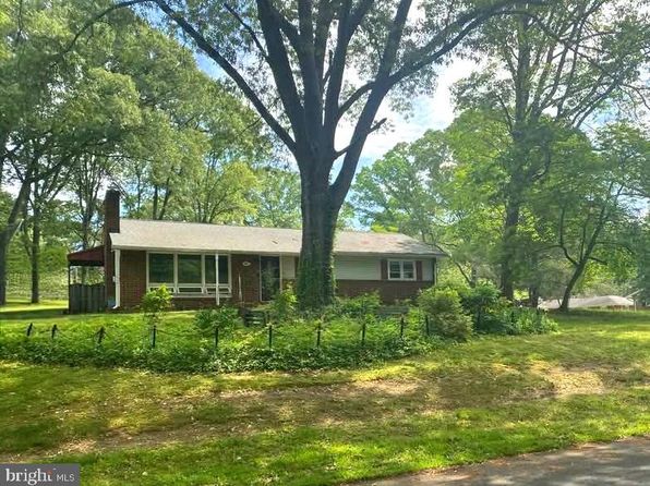 407 Stately Dr, Pasadena, MD 21122