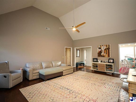 5th image of 1670 Westview Dr