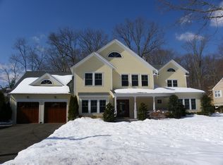 17 Oak Park Ave, Darien, CT 06820