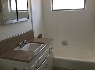 2118 W El Segundo Blvd, Gardena, CA 90249
