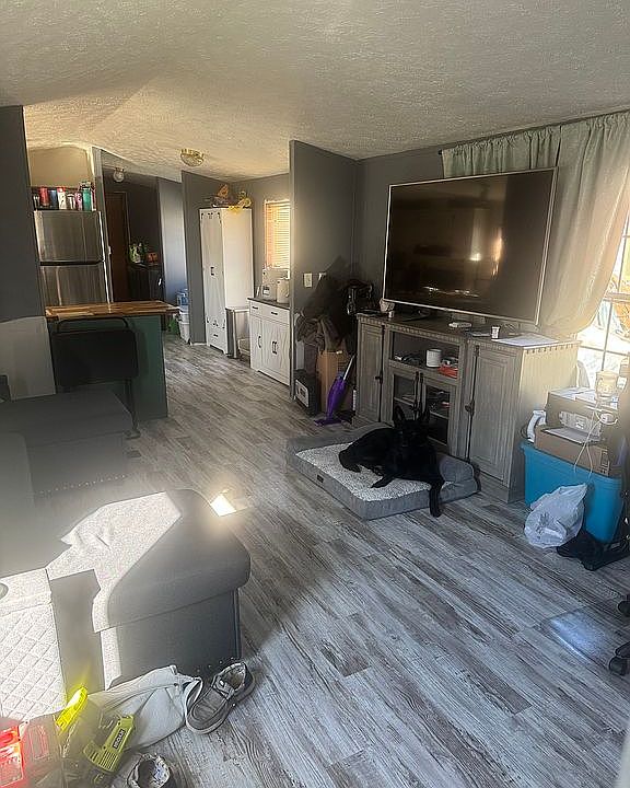 2nd image of 10 Park Lane Dr