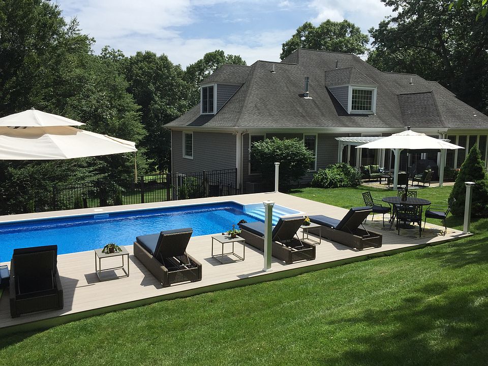 2nd image of 242 Whippoorwill Ln