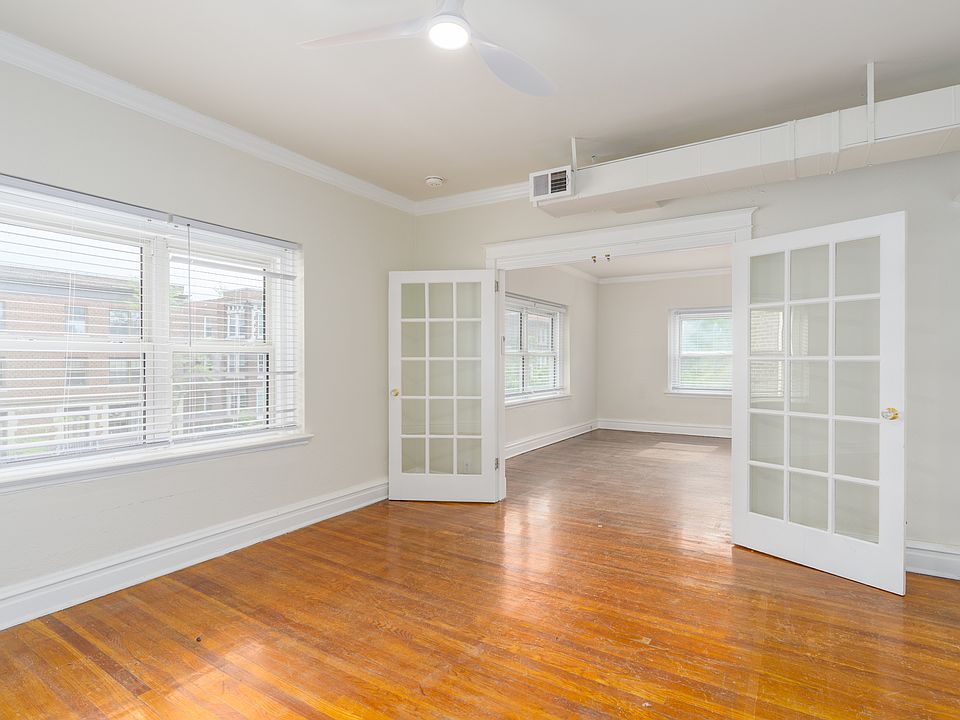 1st image of 6300 N Rosebury Ave APT 2S