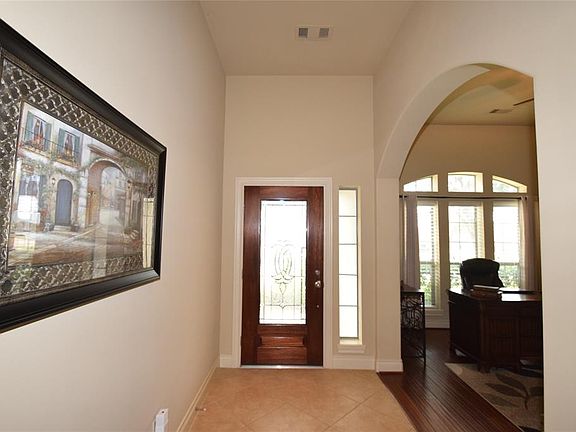 3rd image of 13601 Rainwater Dr