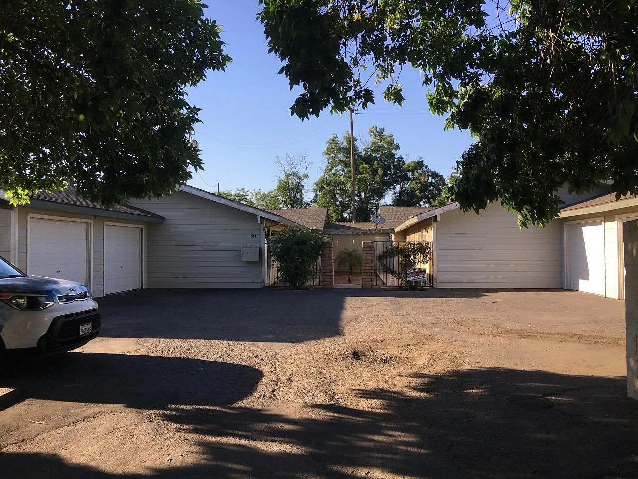 571 W Mesa Ave photo 1