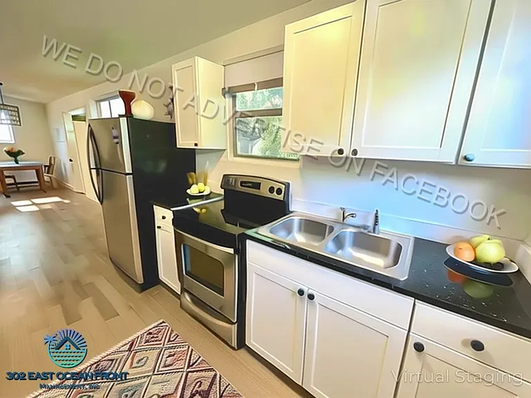 1558 Swift St — Photo 5