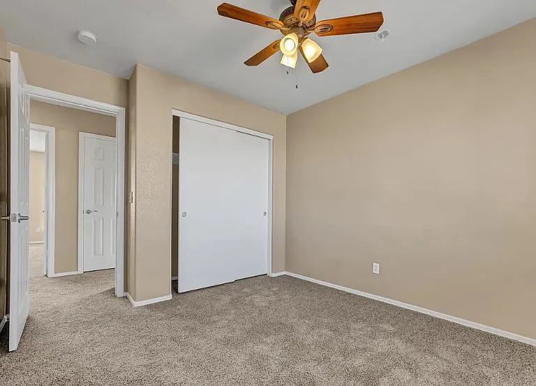 15421 W Gelding Dr — Photo 7