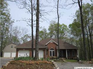 496 Shagbark Trl S, Somerville, AL 35670